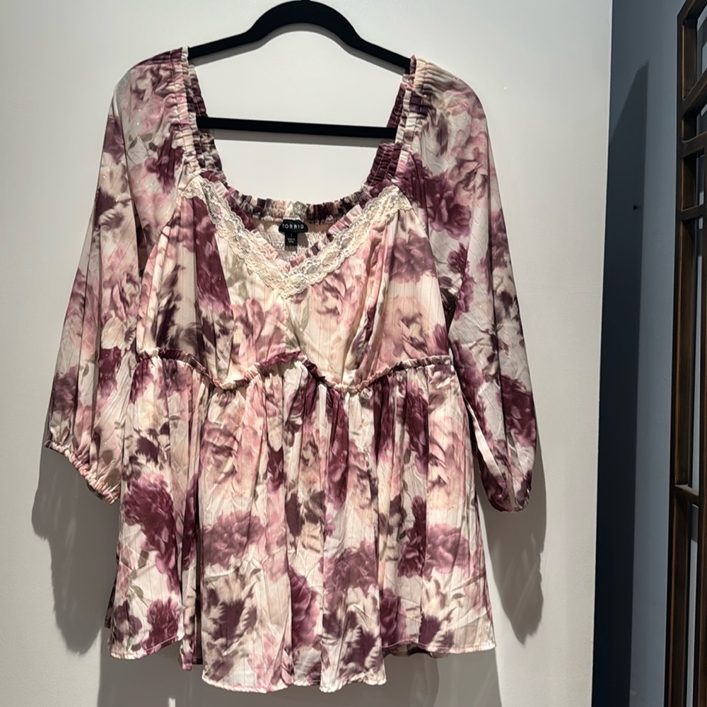 Torrid Pink Floral Empire Top with Lace Neckline Size 1X